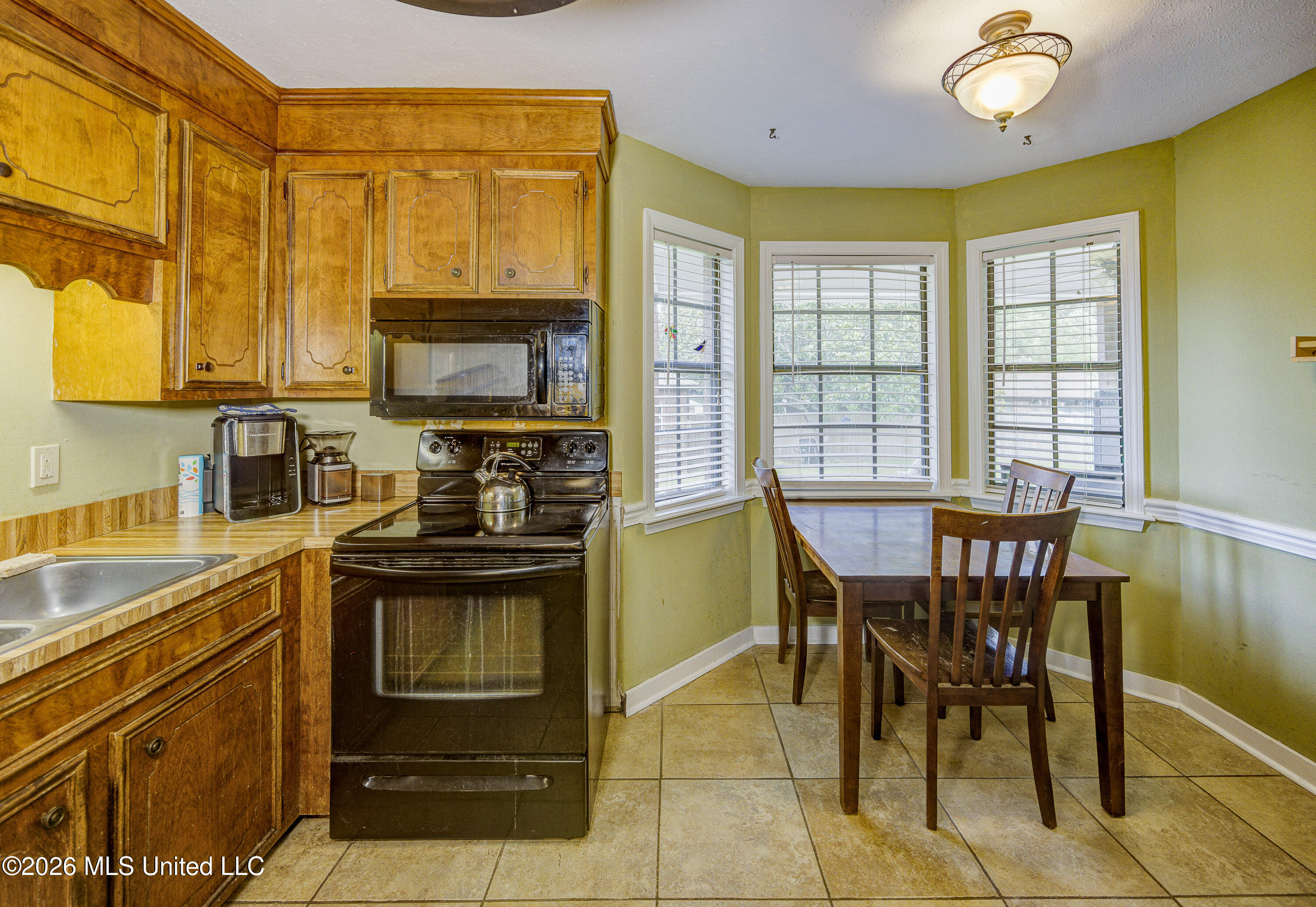 103 Erin Cove Clinton, MS 39056 - Photo 7 of 39 08 Kitchen 4