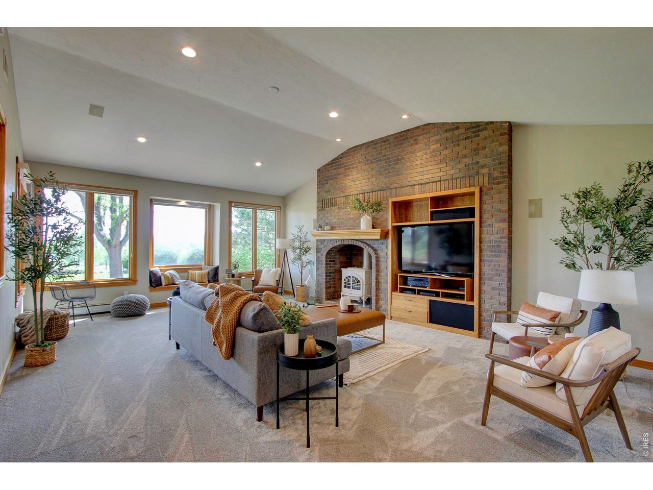 969 Country Club Road Fort Collins, CO 80524 - Photo 5 of 36