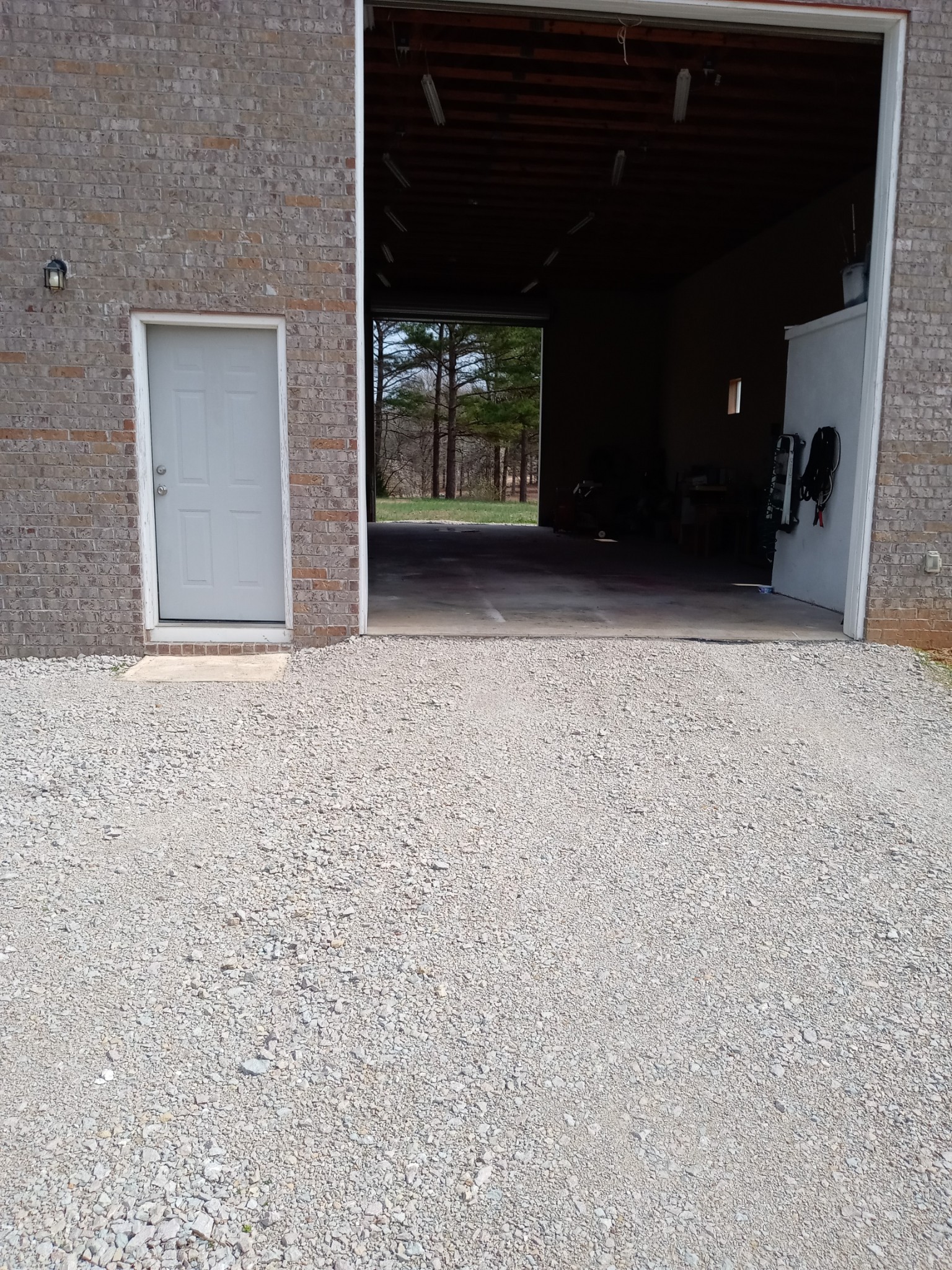 652 Timber Ridge Drive Lexington, TN 38351 - Photo 4 of 28 a view of a car garage