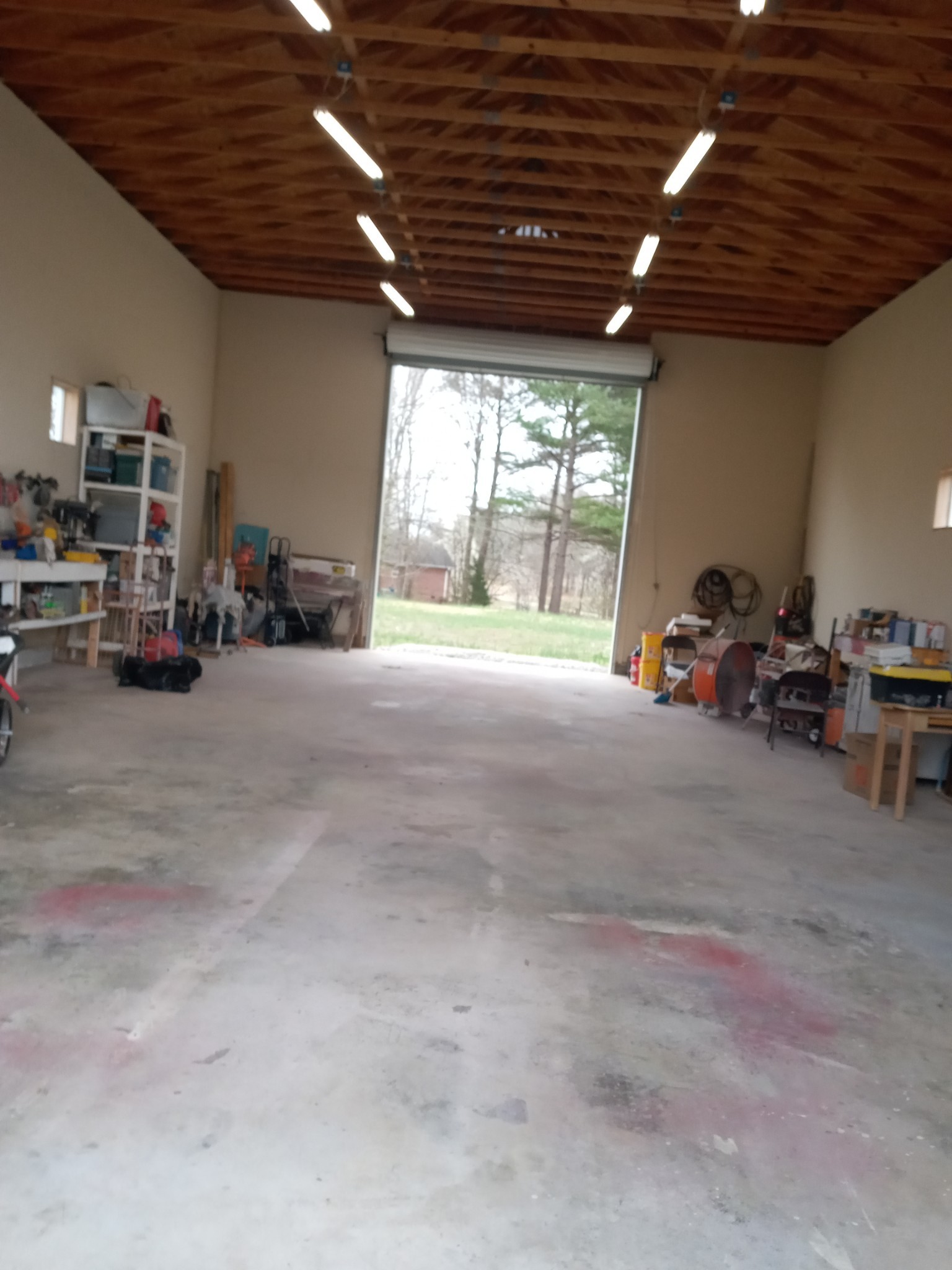 652 Timber Ridge Drive Lexington, TN 38351 - Photo 10 of 28 a view of a room with gym equipment