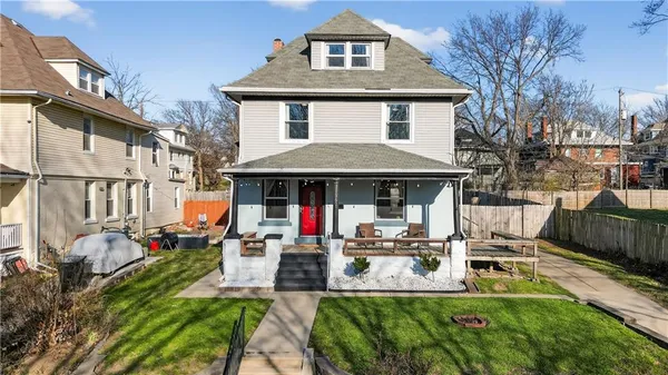 $400,000 | 3527 Forest Avenue, Kansas City, MO 64109