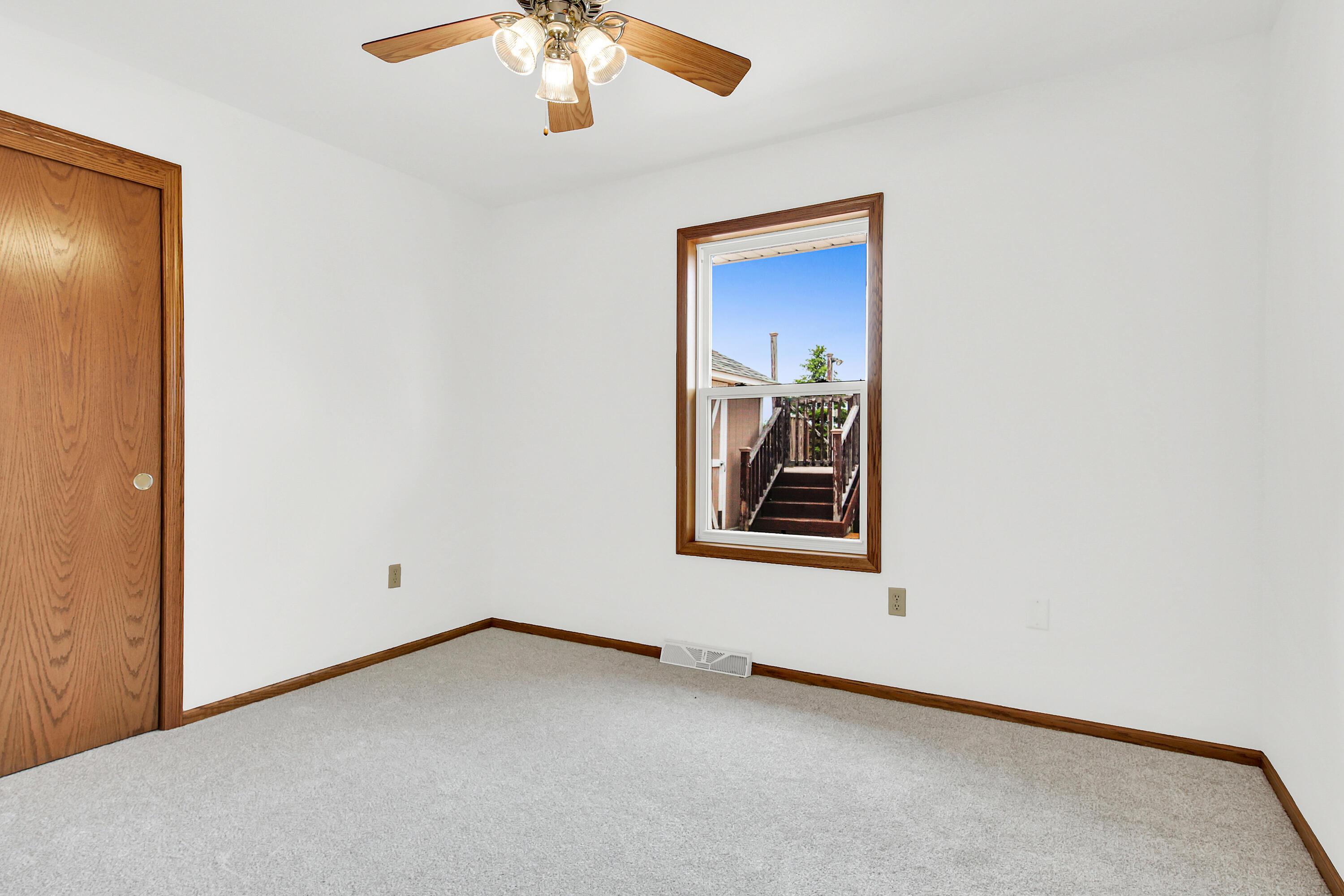 3800 East Elm Road Oak Creek, WI 53154 - Photo 19 of 28 3800 e elm rd-19
