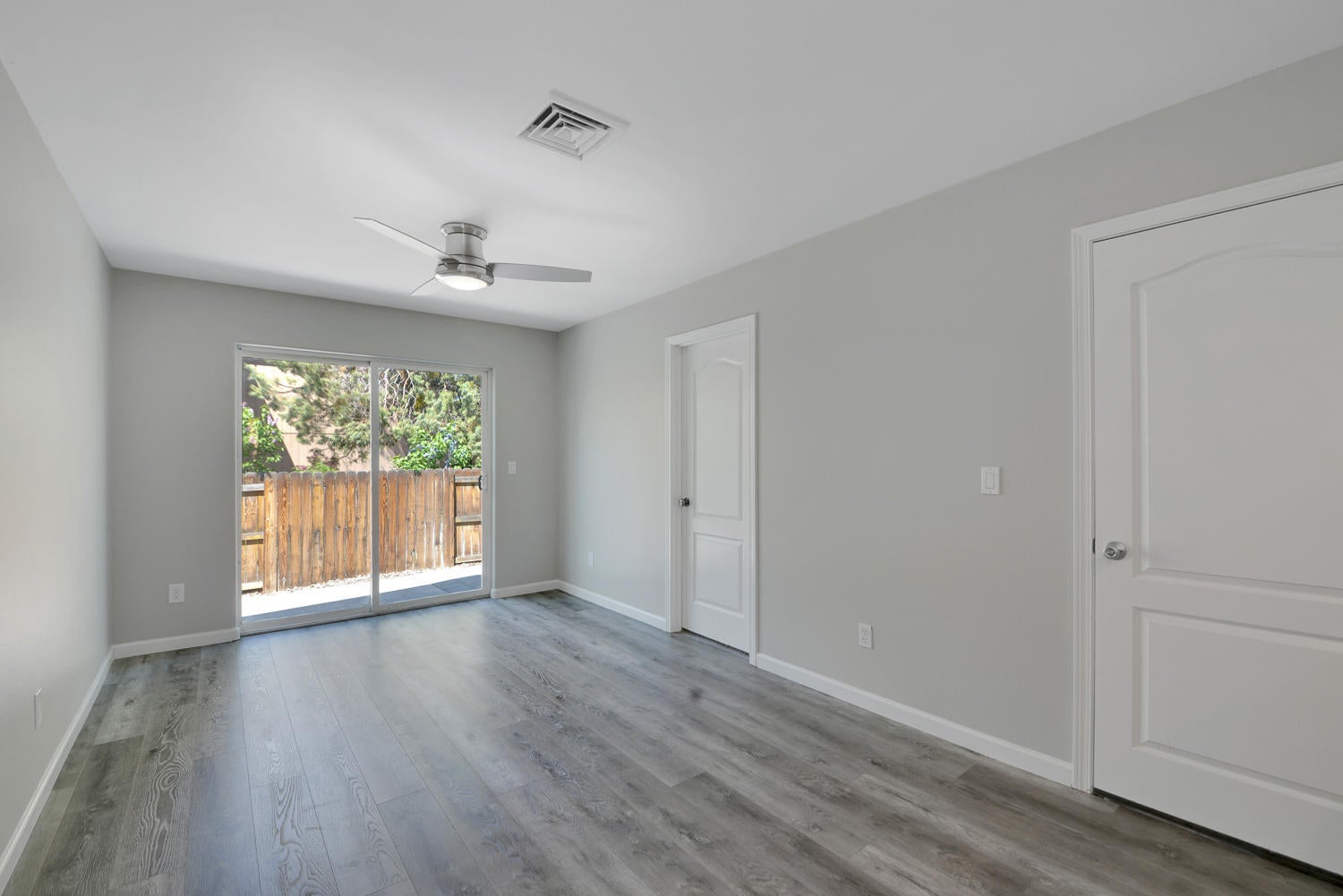 3104 Northeast Wells Acres Road Bend, OR 97701 - Photo 10 of 19 Family Room