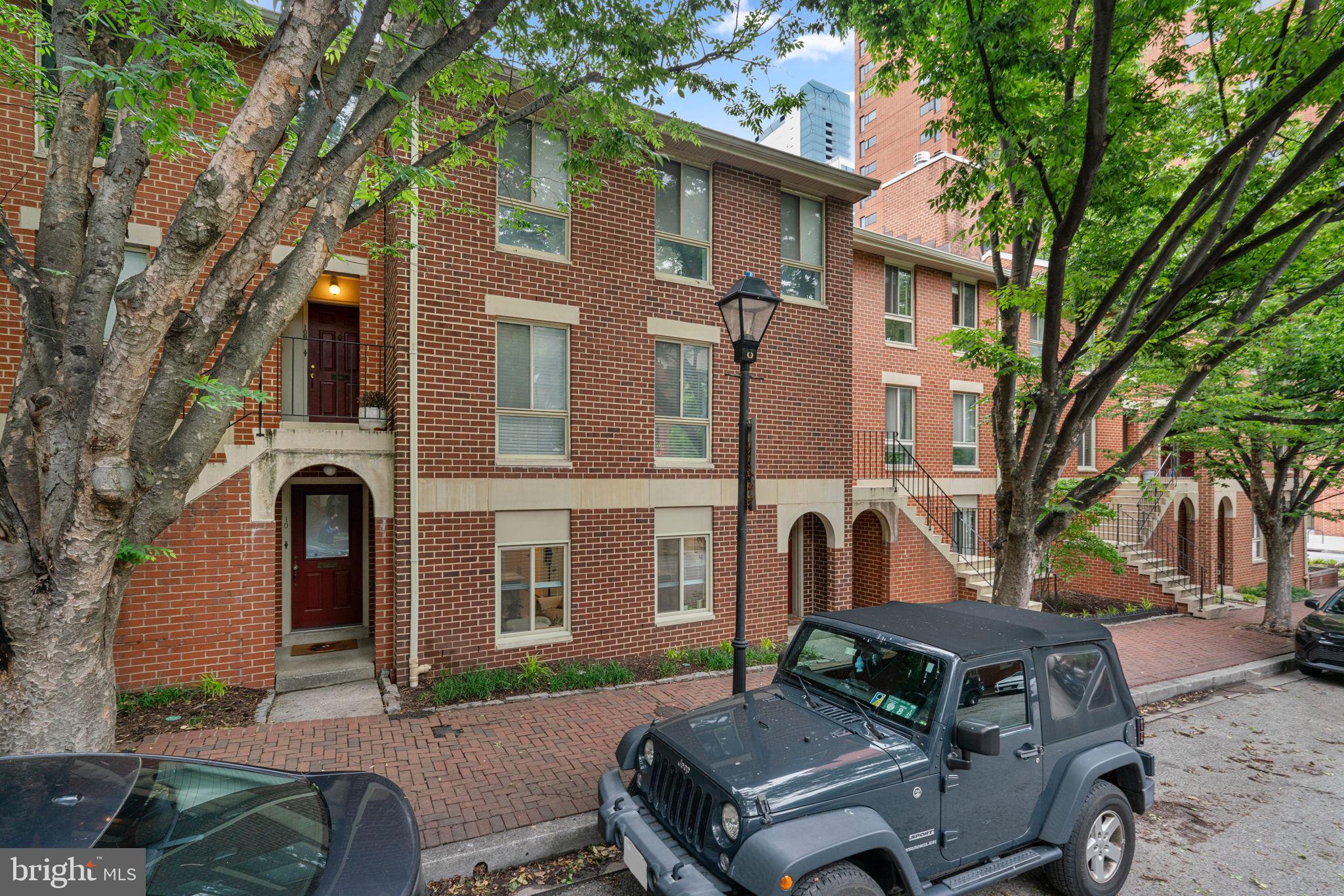 8 West Lee Street West, Unit R69 Baltimore, MD 21201 - Photo 2 of 28