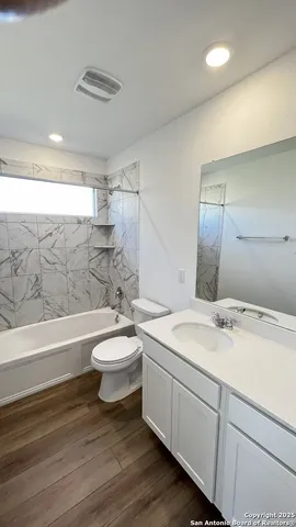 $2,100 | 612 Waterway Avenue, Hutto, TX 78634