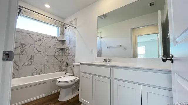 $2,100 | 612 Waterway Avenue, Hutto, TX 78634