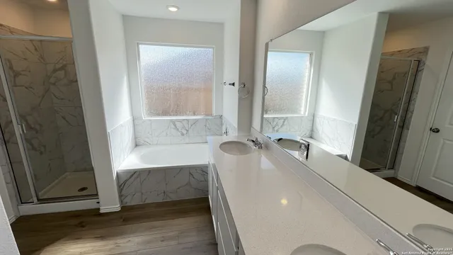 $2,100 | 612 Waterway Avenue, Hutto, TX 78634