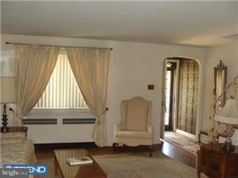 329 Wiltshire Road Upper Darby, PA 19082 - Photo 3 of 12 Living Room