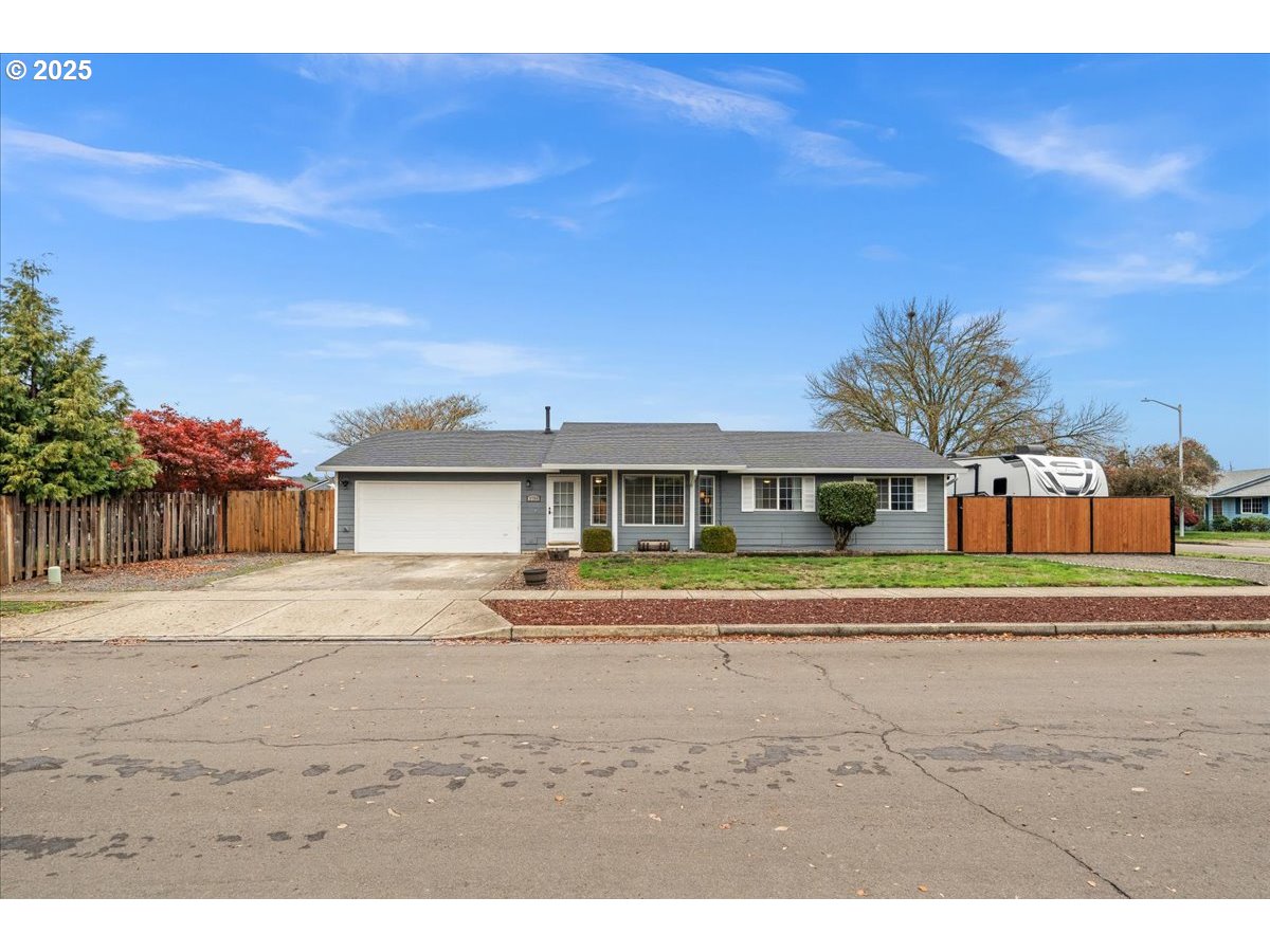 2788 South Beech Street Cornelius, OR 97113 - Photo 3 of 40 a front view of a house with a yard