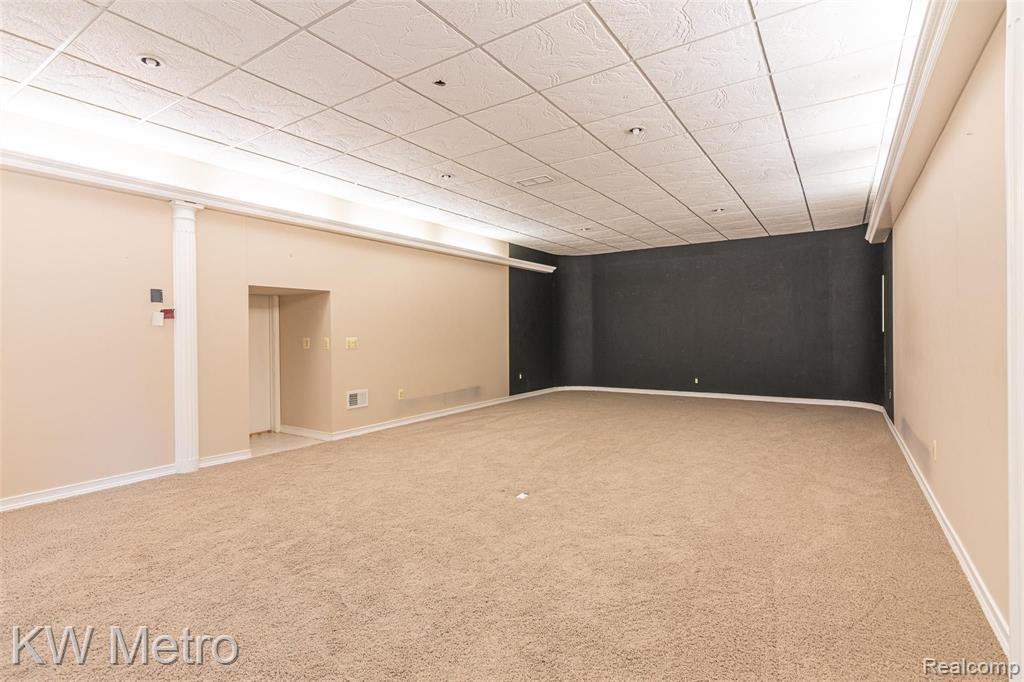 2085 Lone Pine Road West Bloomfield, MI 48302 - Photo 48 of 57