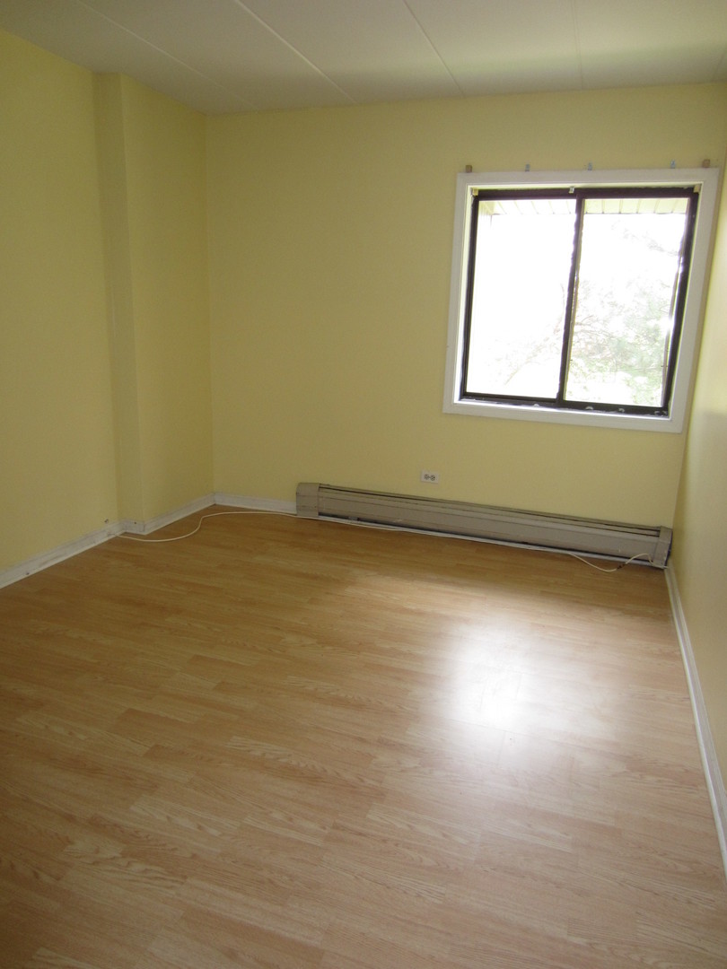 134 East Bailey Road, Unit H Naperville, IL 60565 - Photo 8 of 11