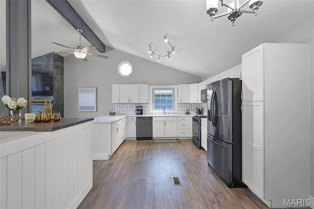 $485,000 | 1366 Biscay Drive, Edwardsville, IL 62025