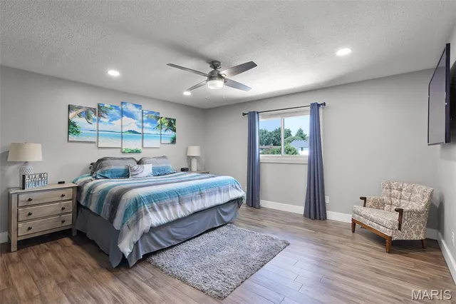 $485,000 | 1366 Biscay Drive, Edwardsville, IL 62025