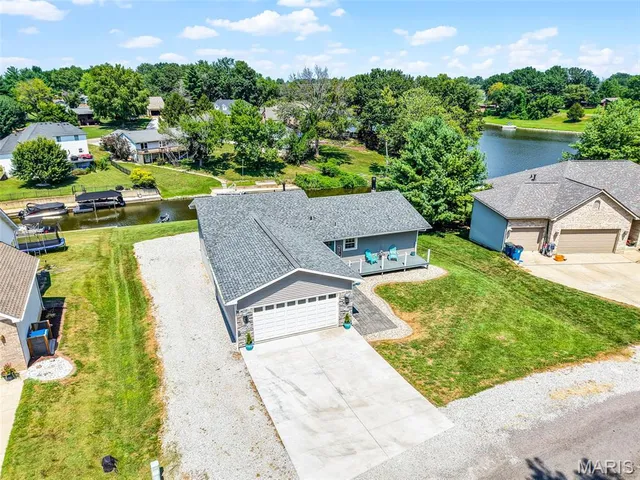 $485,000 | 1366 Biscay Drive, Edwardsville, IL 62025