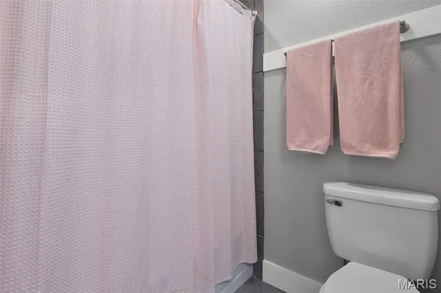 $485,000 | 1366 Biscay Drive, Edwardsville, IL 62025