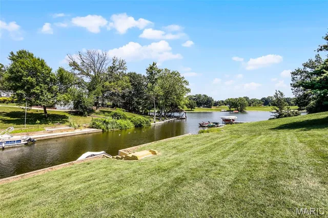 $485,000 | 1366 Biscay Drive, Edwardsville, IL 62025