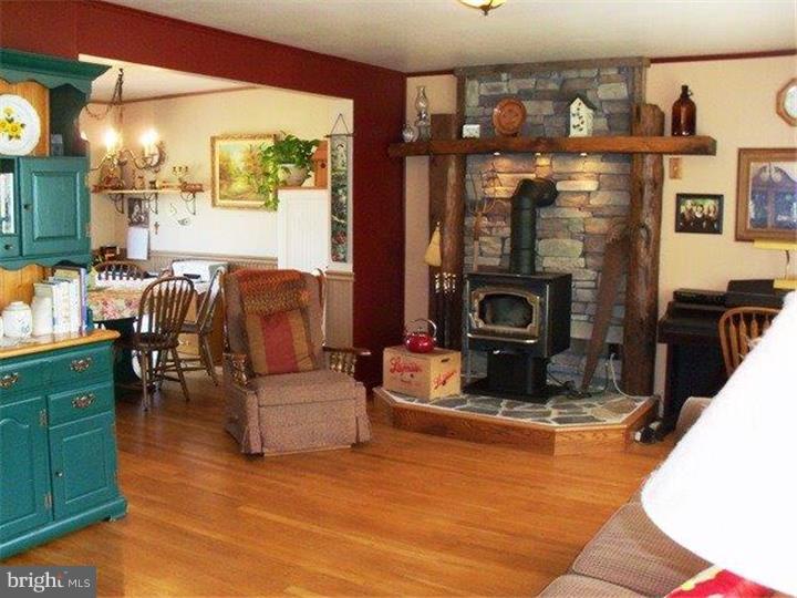 2445 County Line Road Telford, PA 18969 - Photo 7 of 11