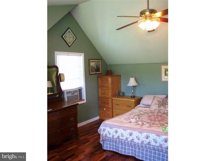 2445 County Line Road Telford, PA 18969 - Photo 10 of 11