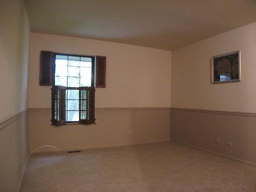 783 Chandler Road Gurnee, IL 60031 - Photo 7 of 16