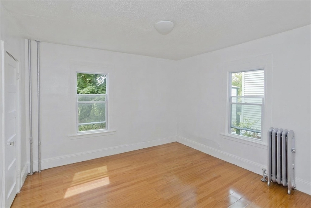 116-118 Massasoit Street Springfield, MA 01107 - Photo 7 of 32