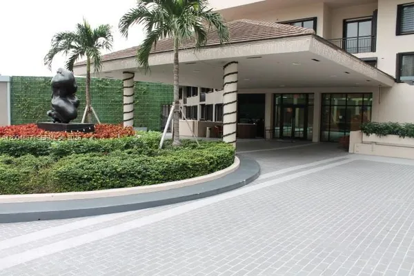 $2,350 | 540 Brickell Key Drive, Unit 724, Miami, FL 33131