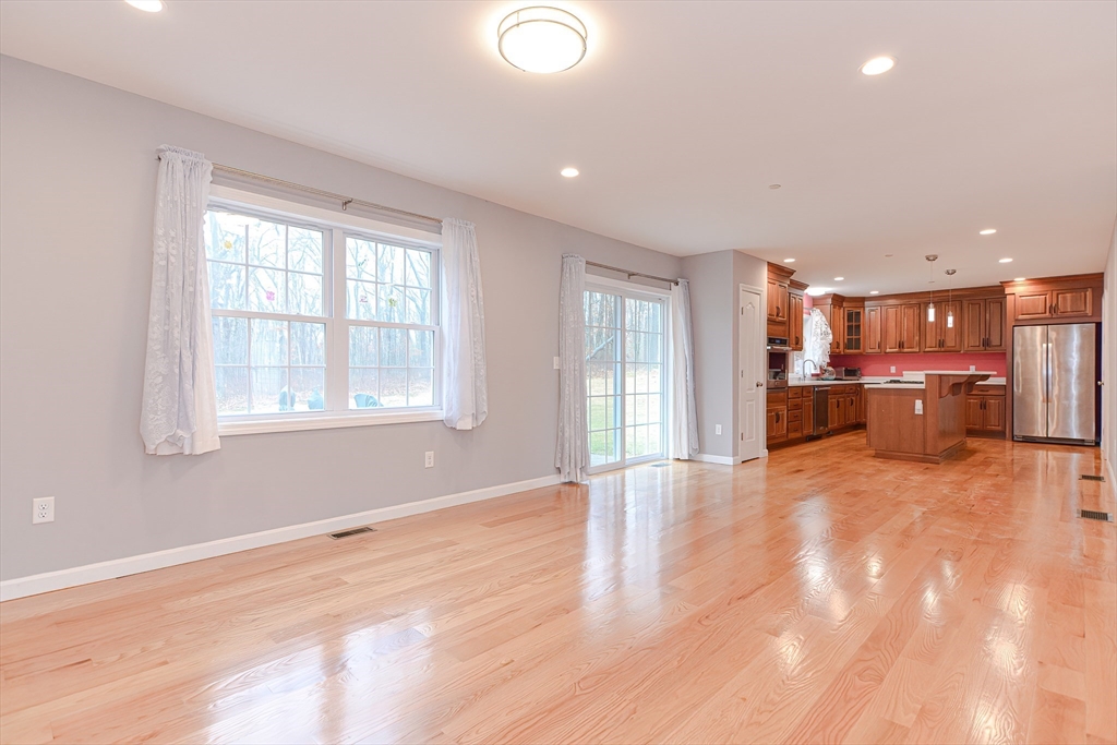 94 Snow Road Haverhill, MA 01832 - Photo 5 of 38 Gallery Image 5