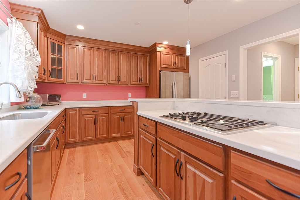 94 Snow Road Haverhill, MA 01832 - Photo 7 of 38 Gallery Image 7
