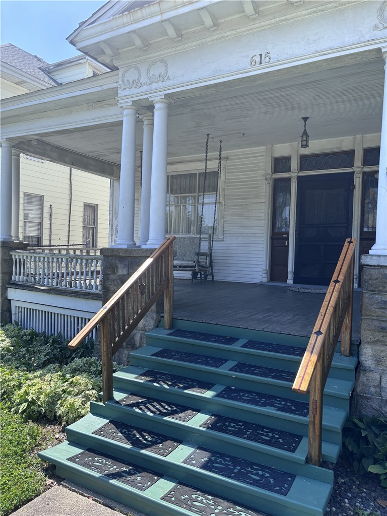 615 West Macon Street Decatur, IL 62522 - Photo 2 of 28