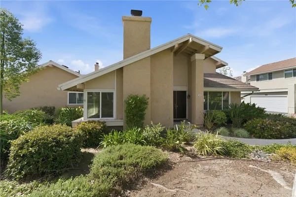 $875,000 | 5810-34 Vía Romero, Yorba Linda, CA 92887