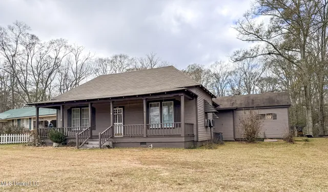 $137,400 | 1607 North Jackson Street, Brookhaven, MS 39601