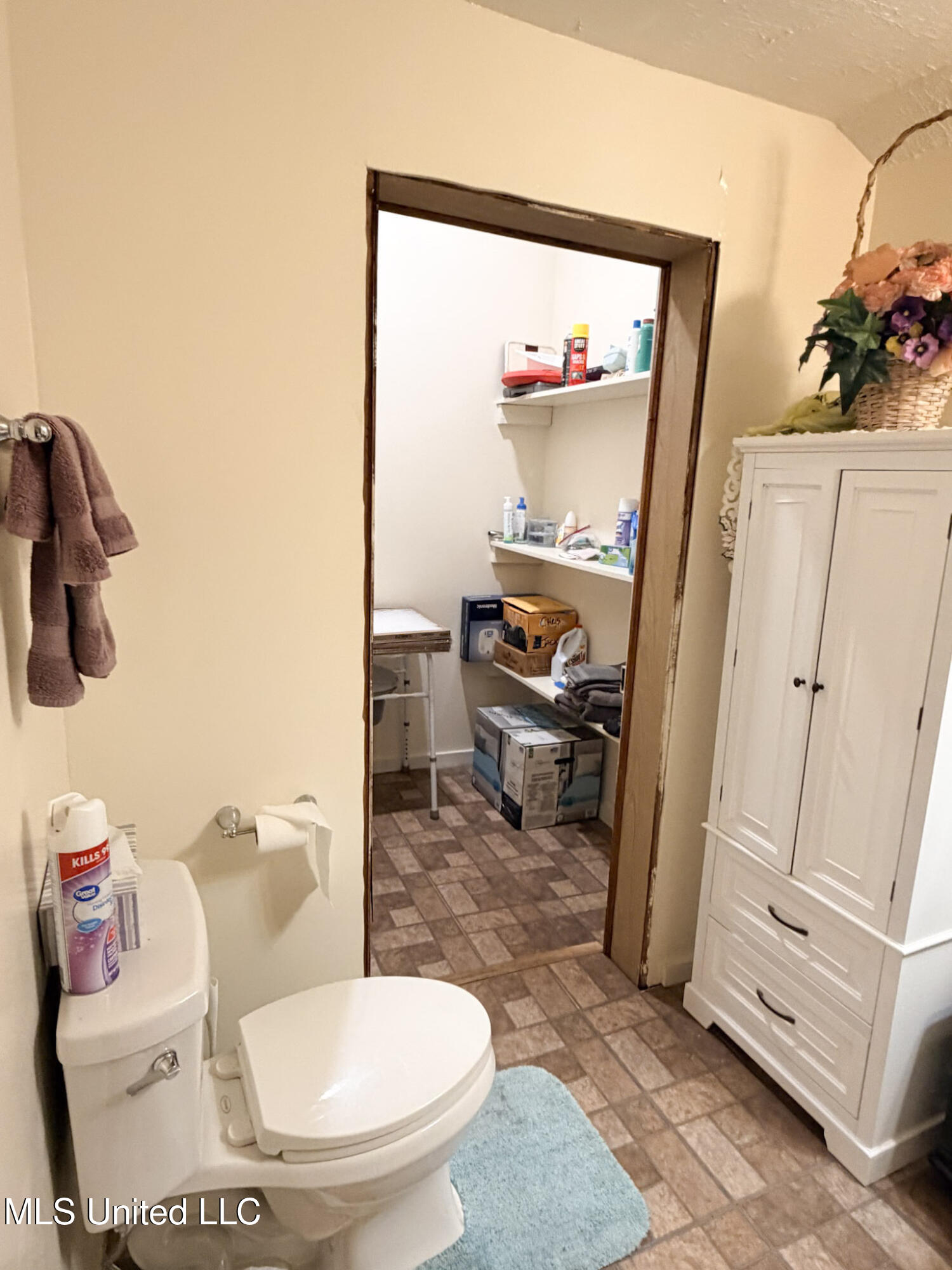 1607 North Jackson Street Brookhaven, MS 39601 - Photo 11 of 23 IMG_3417