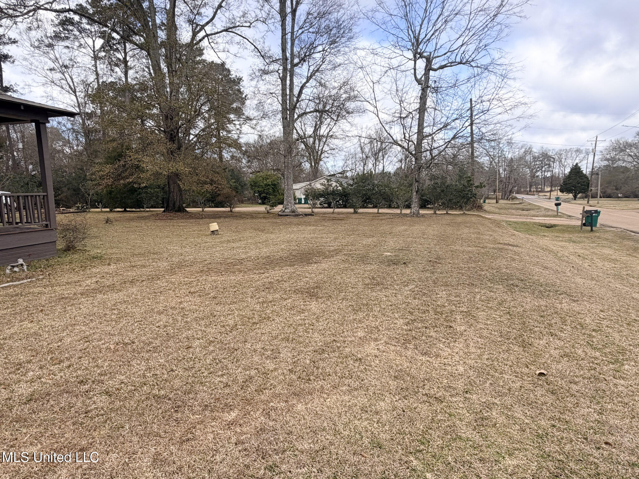 1607 North Jackson Street Brookhaven, MS 39601 - Photo 17 of 23 IMG_3401