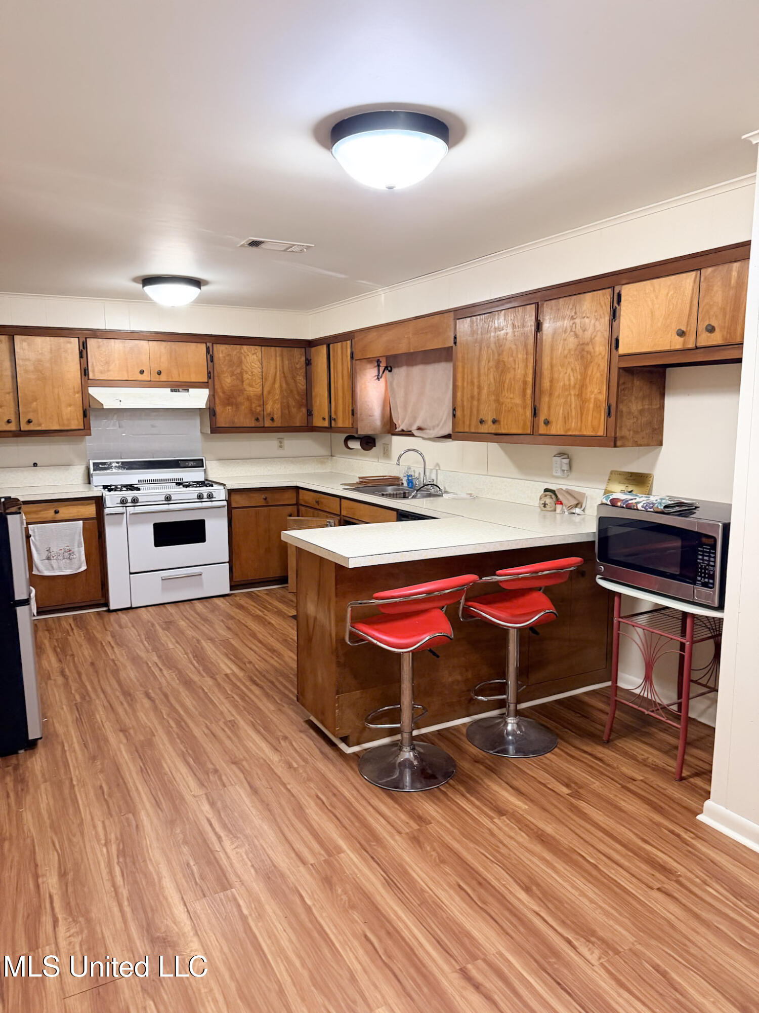 1607 North Jackson Street Brookhaven, MS 39601 - Photo 4 of 23 IMG_3439