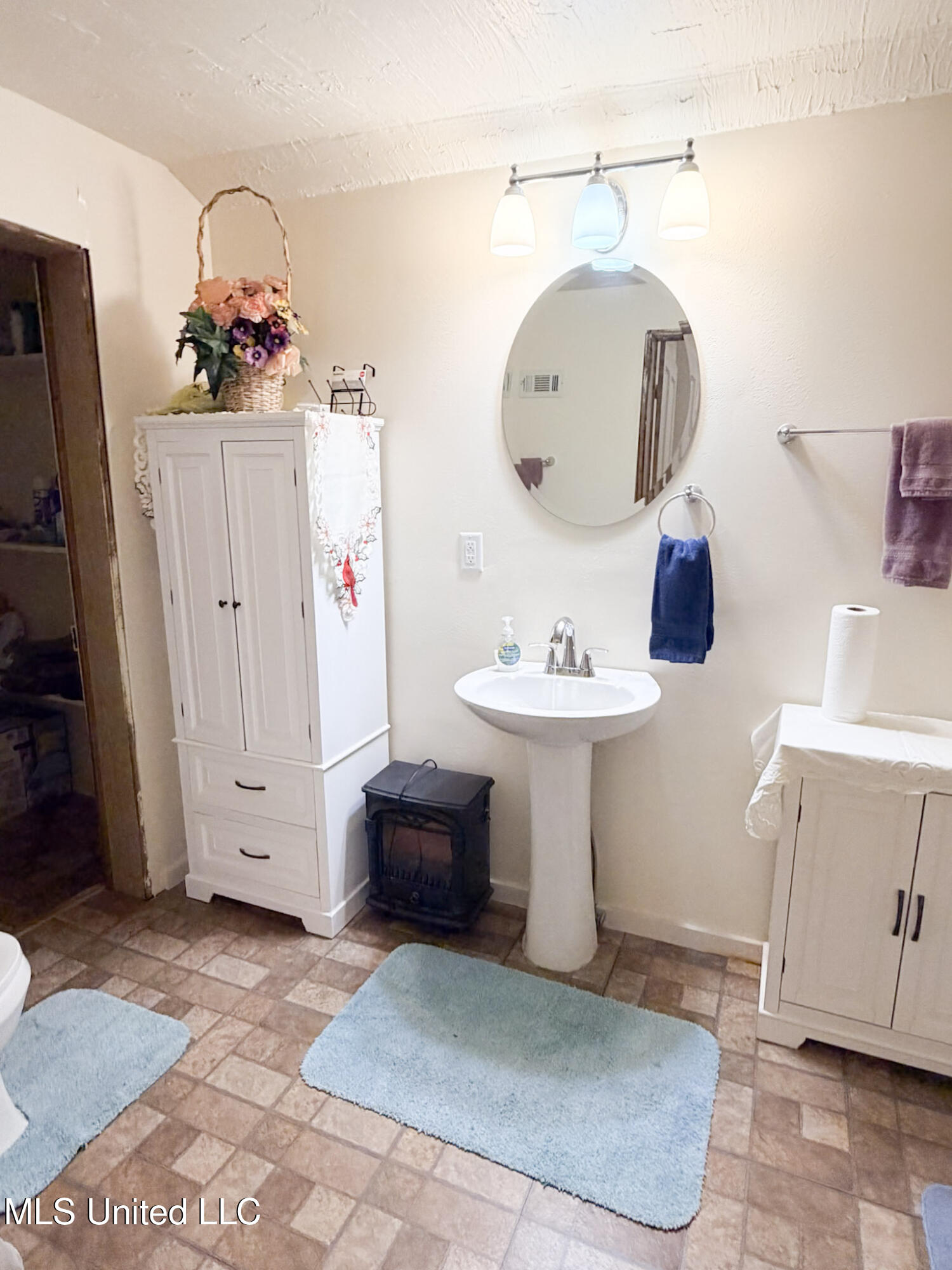 1607 North Jackson Street Brookhaven, MS 39601 - Photo 9 of 23 IMG_3416