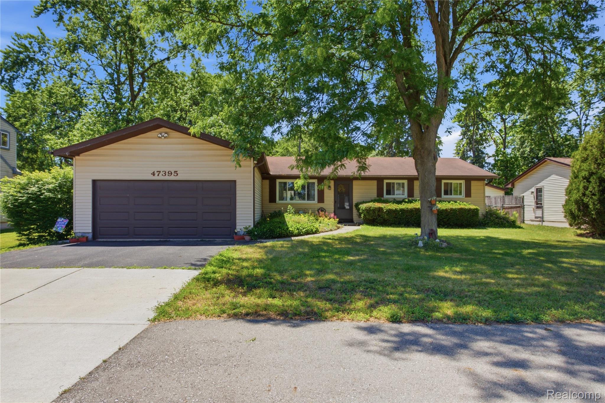 47395 Dequindre Road Rochester, MI 48307 - Photo 18 of 19 Front house