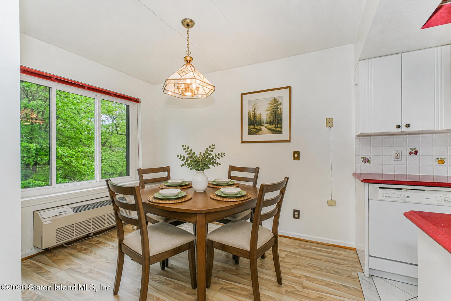 41 Wellington Court, Unit 3G Staten Island, NY 10314 - Photo 11 of 20 ChatGPT Image May 8, 2026, 11_28_31 AM