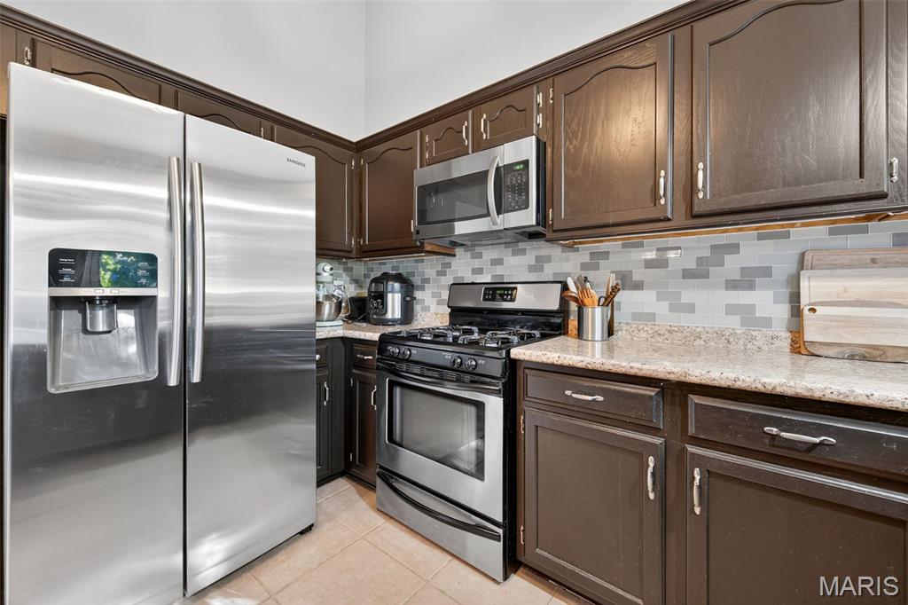 1452 Cedar Bluff Drive Ballwin, MO 63021 - Photo 12 of 37