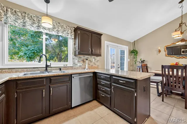 $360,000 | 1452 Cedar Bluff Drive, Ballwin, MO 63021