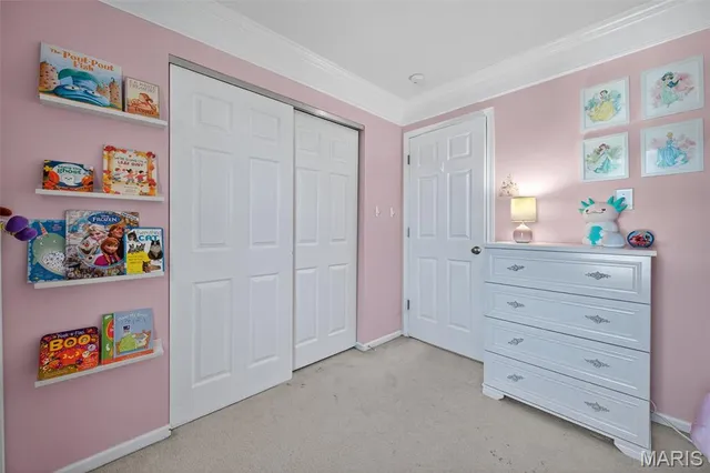 $360,000 | 1452 Cedar Bluff Drive, Ballwin, MO 63021