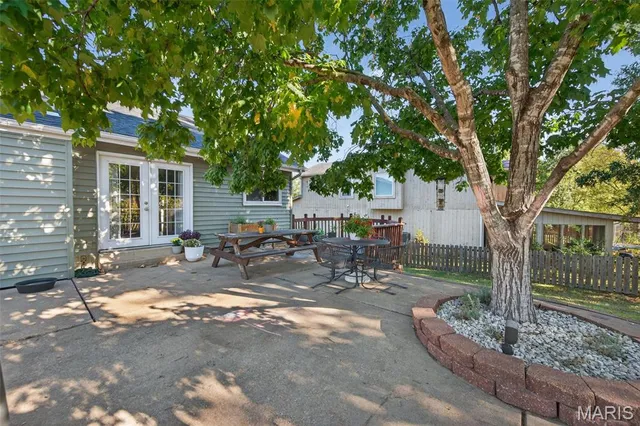 $360,000 | 1452 Cedar Bluff Drive, Ballwin, MO 63021