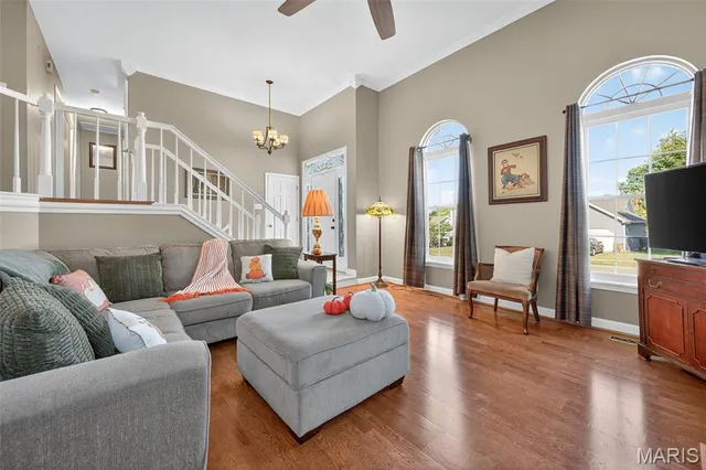 $360,000 | 1452 Cedar Bluff Drive, Ballwin, MO 63021