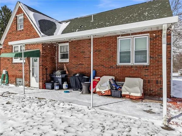 $320,000 | 7376 Sharon-Mercer Road, Mercer, PA 16137