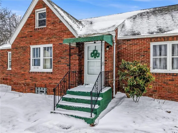$320,000 | 7376 Sharon-Mercer Road, Mercer, PA 16137