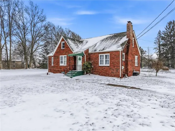 $320,000 | 7376 Sharon-Mercer Road, Mercer, PA 16137