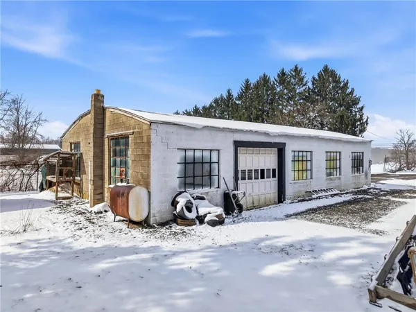 $320,000 | 7376 Sharon-Mercer Road, Mercer, PA 16137