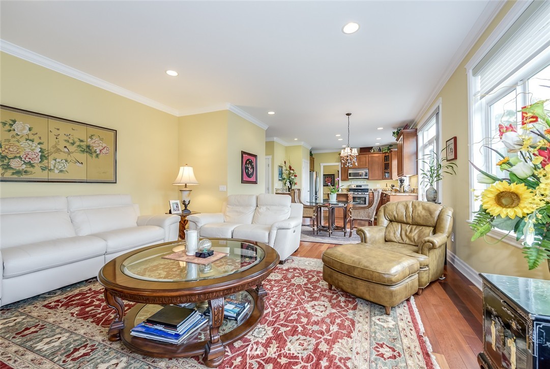 21512 39th Avenue Southeast Bothell, WA 98021 - Photo 11 of 25