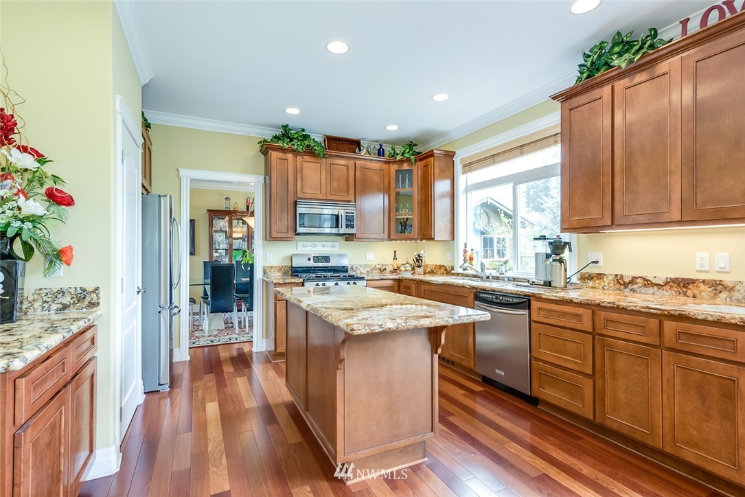 21512 39th Avenue Southeast Bothell, WA 98021 - Photo 8 of 25