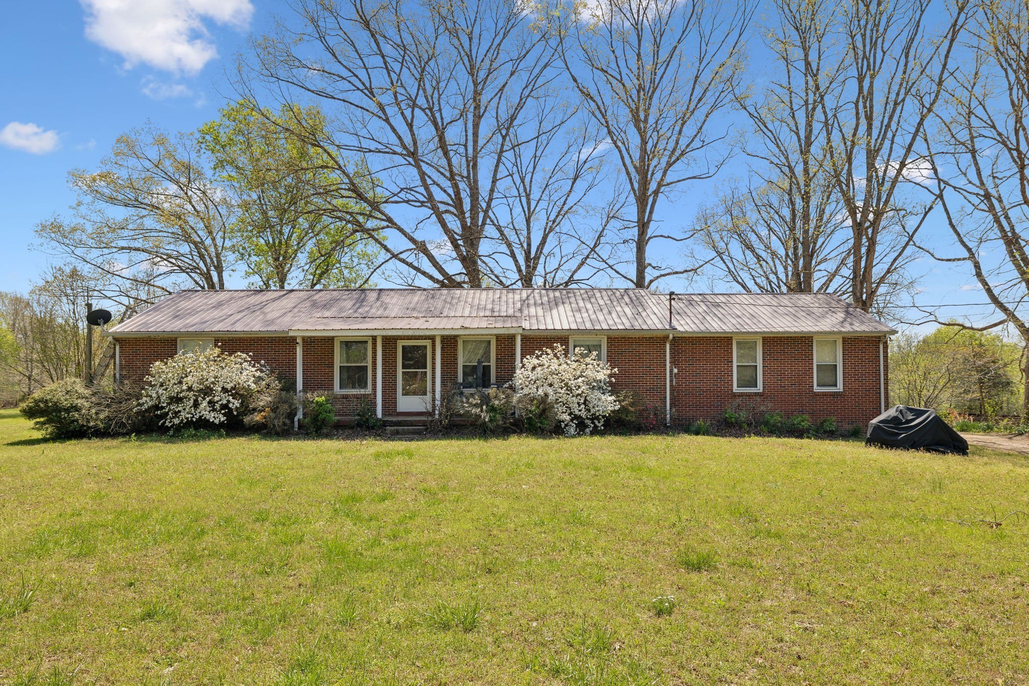 3467 Shouse Road Santa Fe, TN 38482 - Photo 11 of 46 a view of a house with a yard