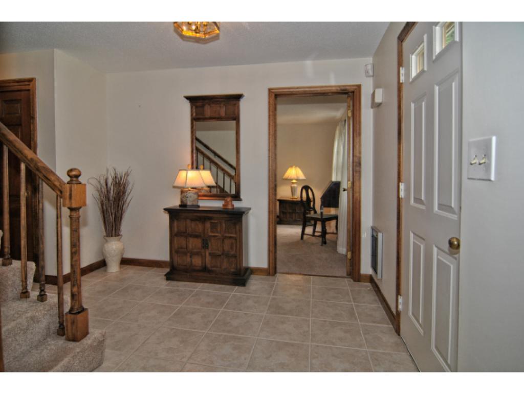 82 Cambridge Road Bedford, NH 03110 - Photo 2 of 27 Gallery Image 2