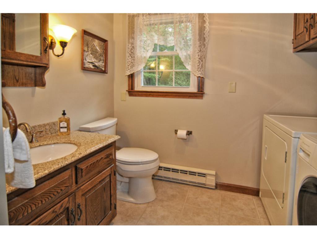 82 Cambridge Road Bedford, NH 03110 - Photo 14 of 27 Gallery Image 14